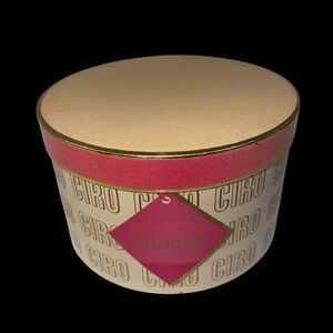 Vintage Danger By Parfums Ciro Dusting Body Bath Powder 5.0 OZ. New Old Stock